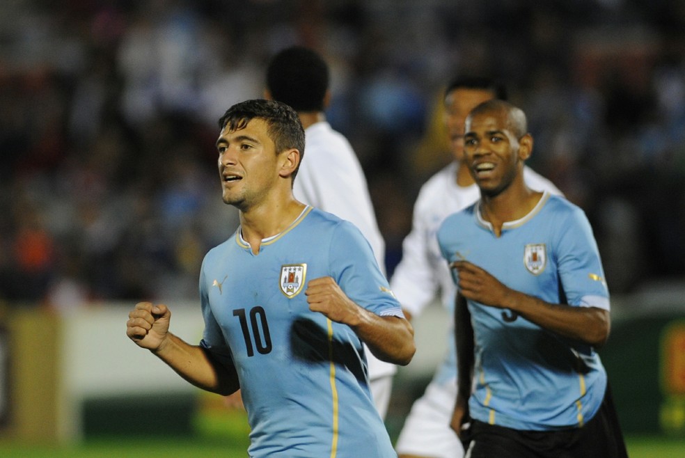 Arrascaeta comemora primeiro gol pelo Uruguai, no Centenrio, em 2015  Foto: AFP
