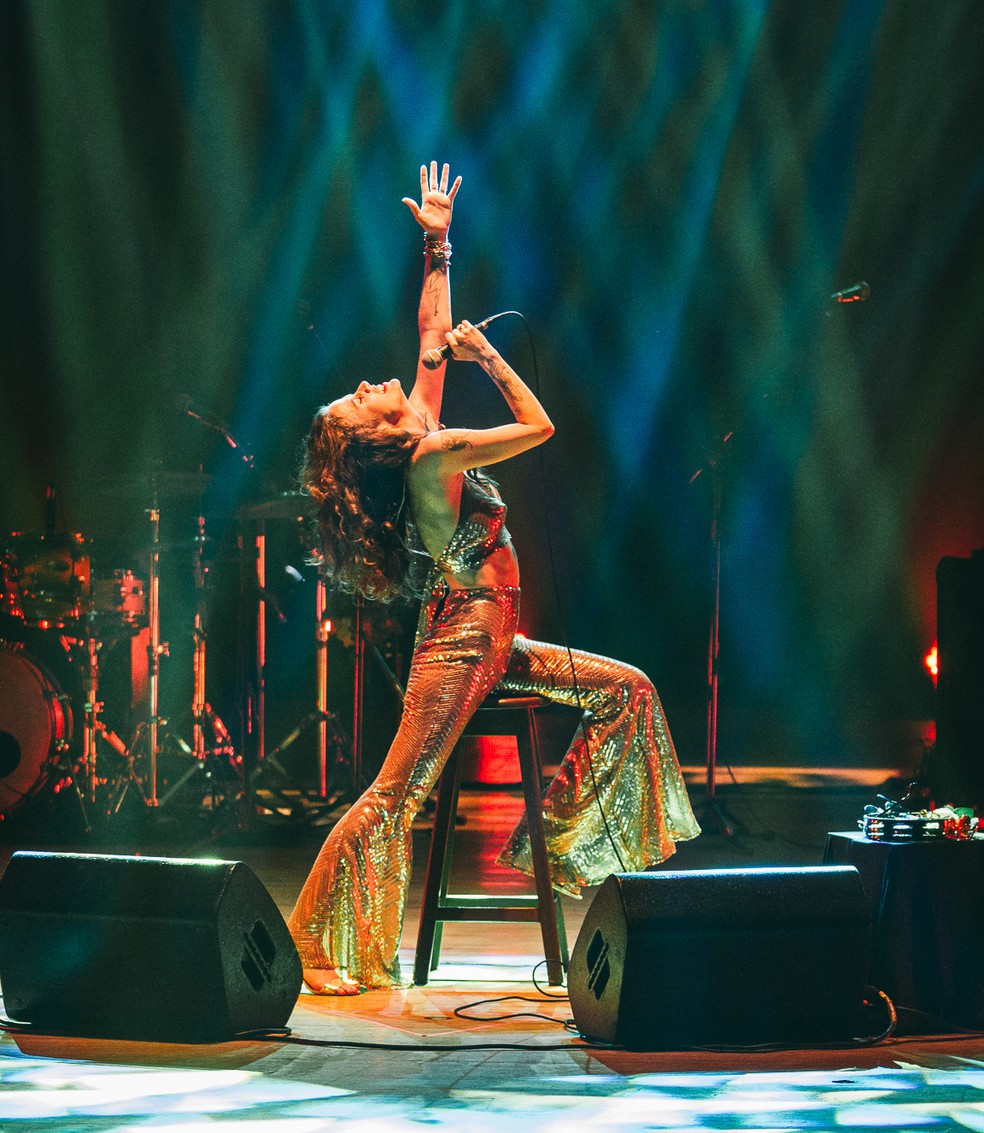 Ana Cañas durante apresentação do novo albúm Canta Belchior — Foto: Duane Carvalho