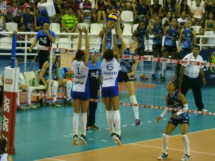 São Caetano e Rio de Janeiro Superliga feminina Manaus (Foto: Marcos Dantas)