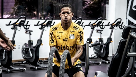 Ângelo no Flamengo? 'Nenhuma negociação', afirma agente do atacante do Santos 