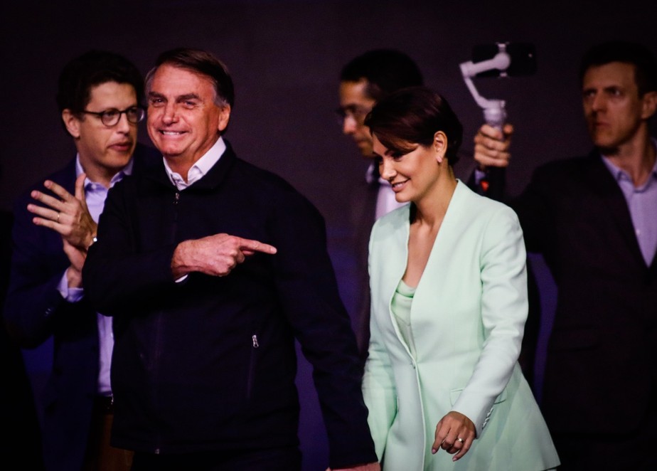 Bolsonaro e Michelle participam de evento em São Paulo