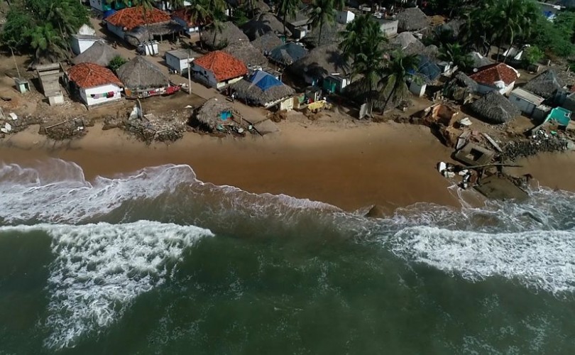 A aldeia de Uppada, na costa sudeste da Índia, está ameaçada pelo aumento do nível do mar  (Foto: BBC News)