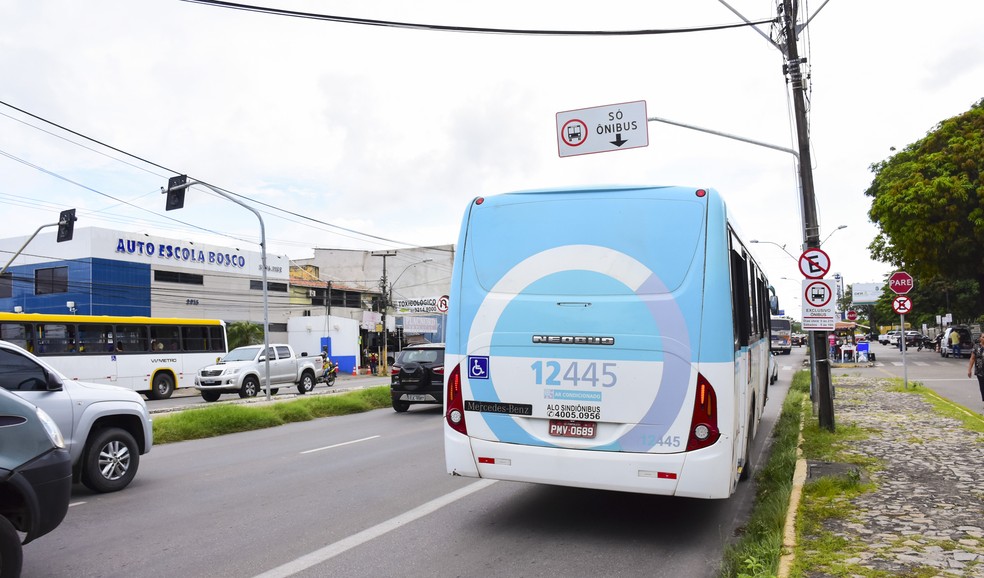Avenida Godofredo Maciel terá faixa exclusiva para ônibus a partir desta quarta-feira (Foto: Prefeitura de Fortaleza/Divulgação)