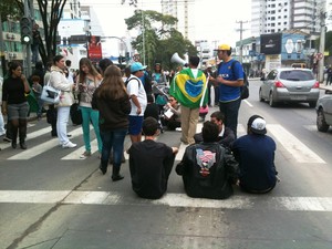 Criciúma também registra protesto nesta segunfa-feira (25) (Foto: Vivian Sipriano/RBS TV)