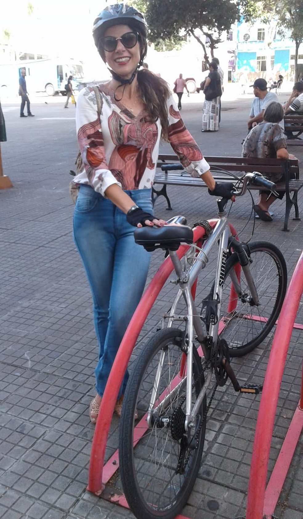 Bicicleta fica estacionada no bicicletário central da cidade — Foto: Telma Argentino/Arquivo pessoal