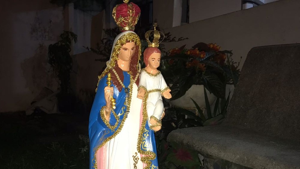 Após furto, imagem de Nossa Senhora da Penha é recuperada, em João Pessoa Santinha foi furtada na madrugada desta quinta-feira, de memorial na Avenida Pedro II.