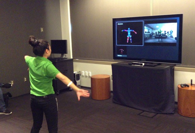 Novo Kinect reconhece mais movimentos do corpo do jogador e apresenta maior precisão (Foto: Bruno Araujo/G1)