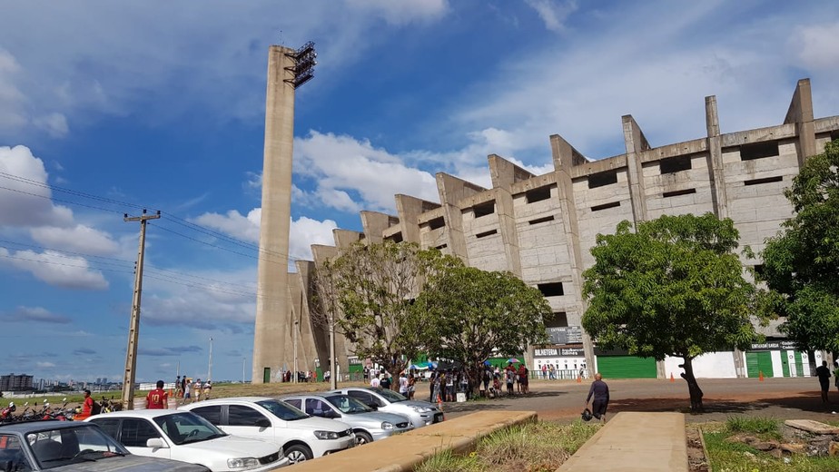 Após briga de torcidas, STJD aponta precariedade do Albertão e interdita estádio no Piauí