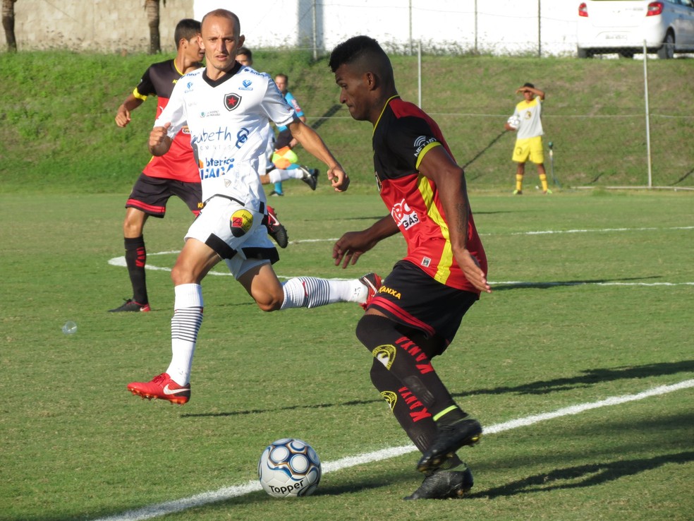 O segundo encontro oficial entre o Tricolor e o Alvinegro aconteceu no EstÃ¡dio BarretÃ£o, em CearÃ¡-Mirim, com um novo empate em 1 a 1 â€” Foto: Rhuan Carlos/Globo FC