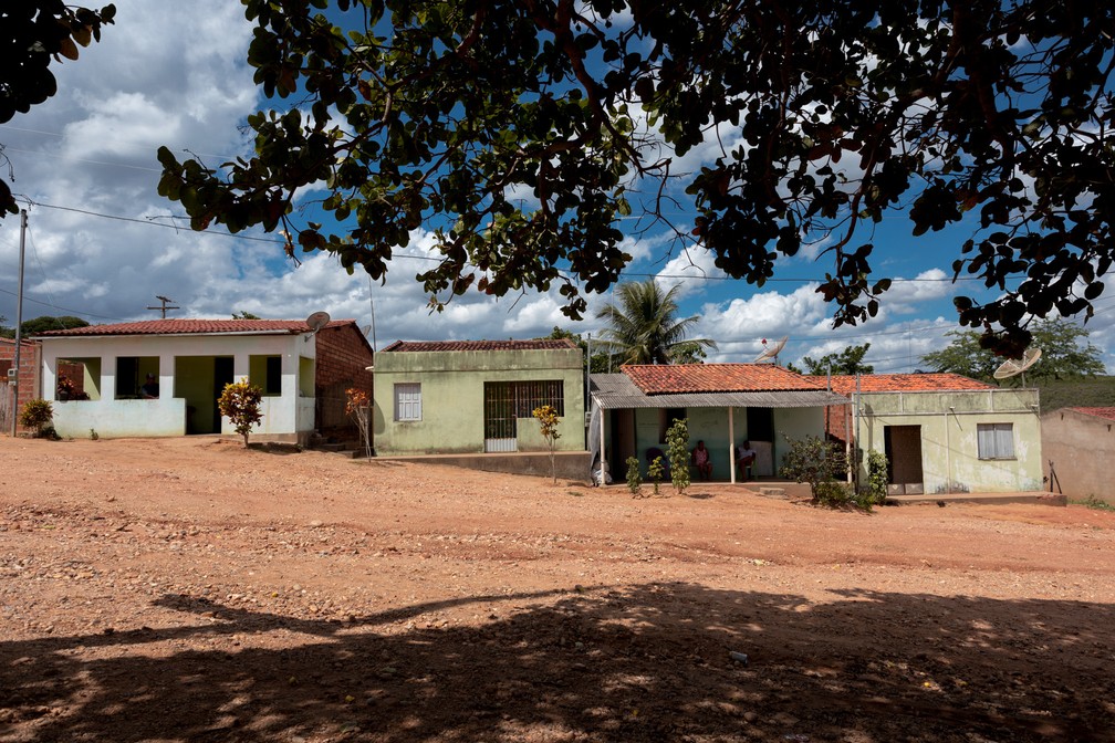 Casas em comunidade quiombola perto de Jeremoabo, no sertão da Bahia — Foto: Marcelo Brandt/G1