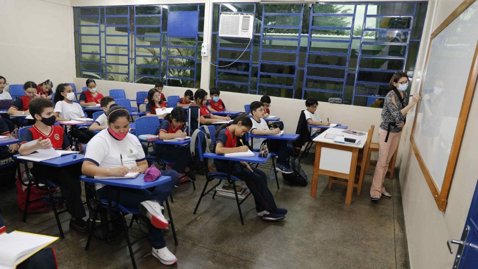 Projeto Mestre Qualificado oferece vagas em curso de pós-graduação destinados a profissionais da Educação no Amazonas. — Foto: Euzivaldo Queiroz