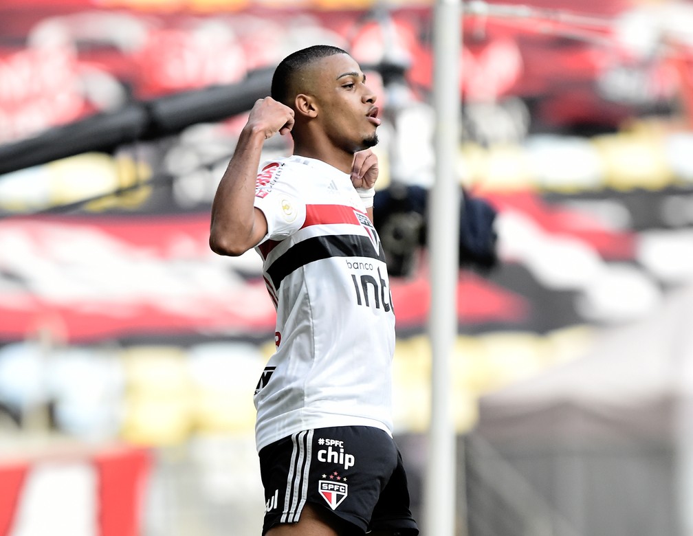 Brenner comemora gol do São Paulo contra o Flamengo — Foto: André Durão