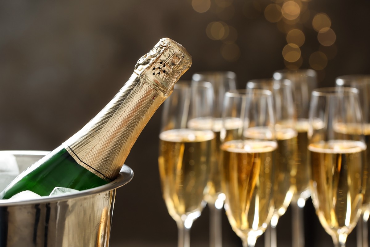 Espumantes: como as bolhas entram nas garrafas? | Guia do Vinho e da ...