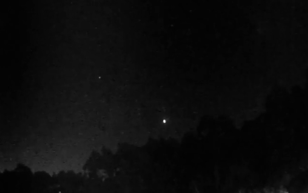 Registro de passagem de meteoro foi feito pelo Observatório de Campinas (Foto: Reprodução / EPTV)