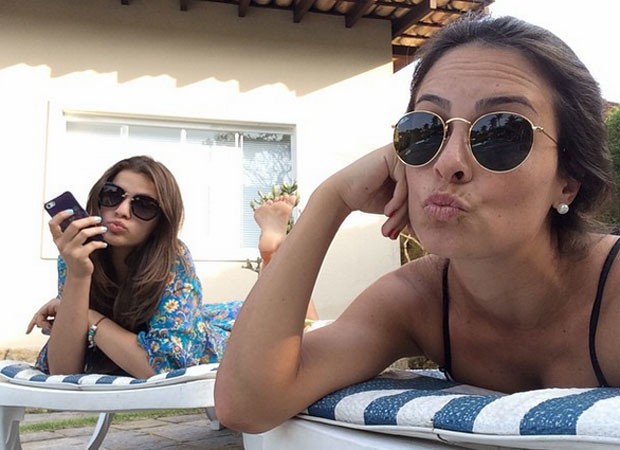 Bruna Marque4zine e a amiga Marcela Gomes (Foto: Reprodução/Instagram)