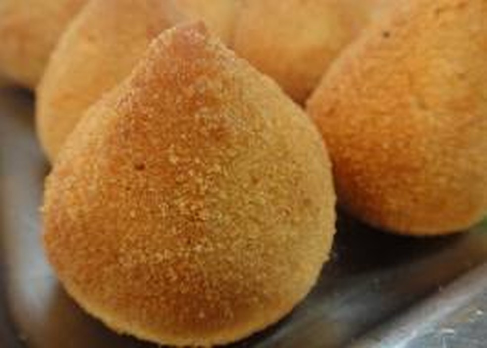 Coxinha De Frango Com Batata Baroa Receitas Receitas Asse as coxinhas até dourar, em torno de 15 minutos. coxinha de frango com batata baroa