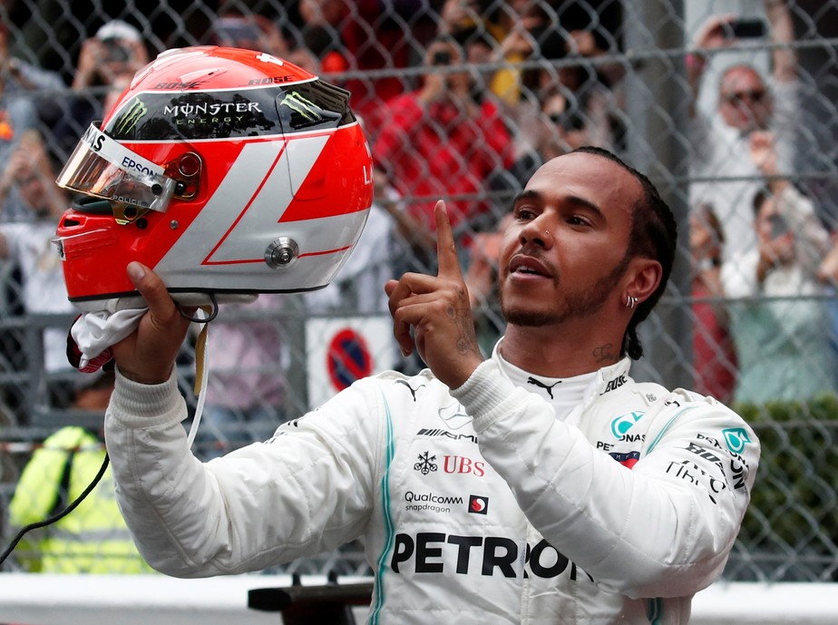 Lewis Hamilton vence em MÃ´naco mesmo com pneus desgastados e apÃ³s toque de Max Verstappen