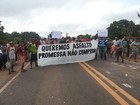 Manifestantes interditam a BR-010, no município de Ipixuna do Pará