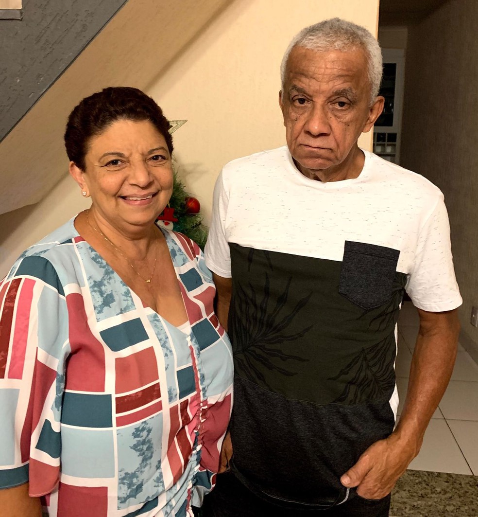 Maria de Fátima Lopes de Sousa Lyrio e Antônio Ilso de Lyrio, que são clientes do convênio há 28 anos — Foto: Arquivo pessoal