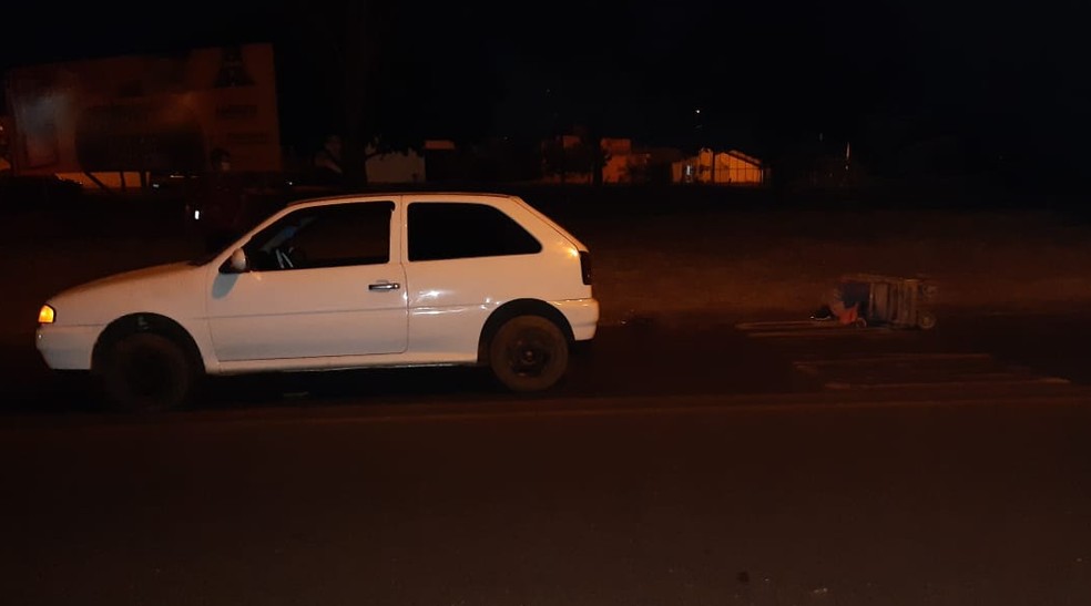 Soldador &eacute; preso em flagrante ap&oacute;s atropelar tr&ecirc;s pessoas em Fernand&oacute;polis (SP) &mdash; Foto: Reprodu&ccedil;&atilde;o/TVC Interior