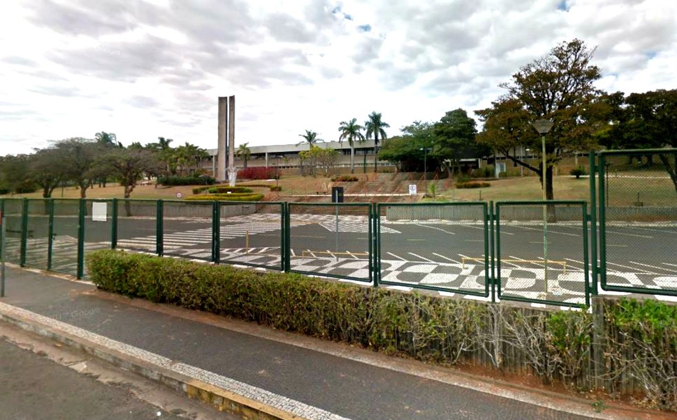 A Universidade do Sagrado CoraÃ§Ã£o diz que seu campus Ã© aberto Ã  comunidade, mas que a seguranÃ§a Ã© eficiente (Foto: Google Street View/ReproduÃ§Ã£o)