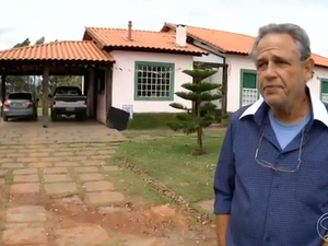 Comerciante é uma das vítimas dos assaltantes (Foto: Reprodução/TV Rio Sul)