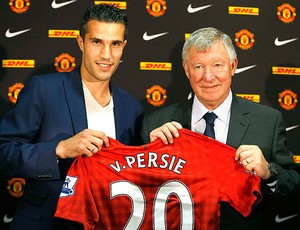 Robin van Persie apresentado no Manchester United (Foto: Reuters)