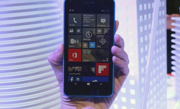 Lumia 640 tem bateria bem potente (Foto: Fabr?cio Vitorino/TechTudo)