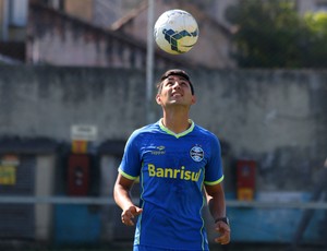Alan Ruiz aposta em gana para deixar boa imagem e ficar no Grêmio