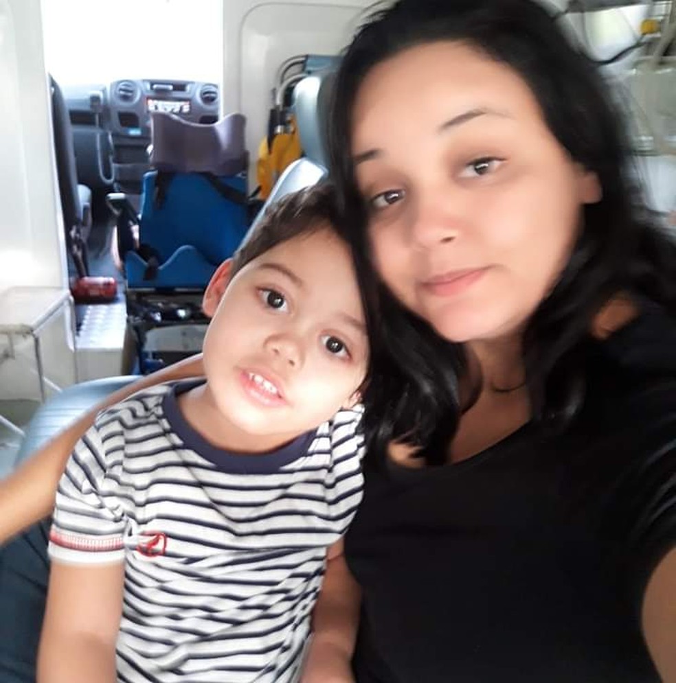 Família de Barra Bonita precisa arrecadar R$ 6,2 mil para comprar a cadeira de Miguel — Foto: Rodolfo Farias/Arquivo pessoal