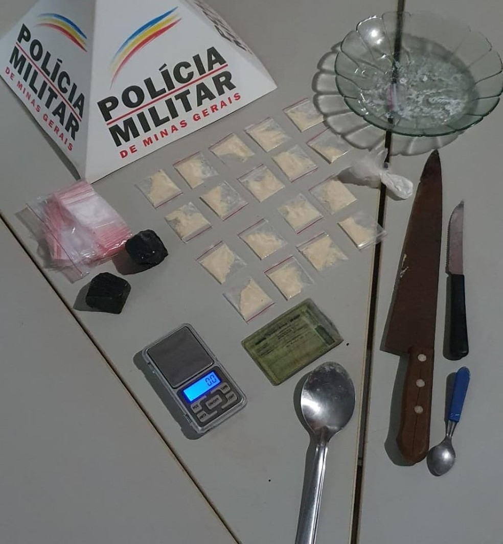 Polícia Militar de Ituiutaba prende suspeito de tráfico de drogas no Bairro Bela Vista