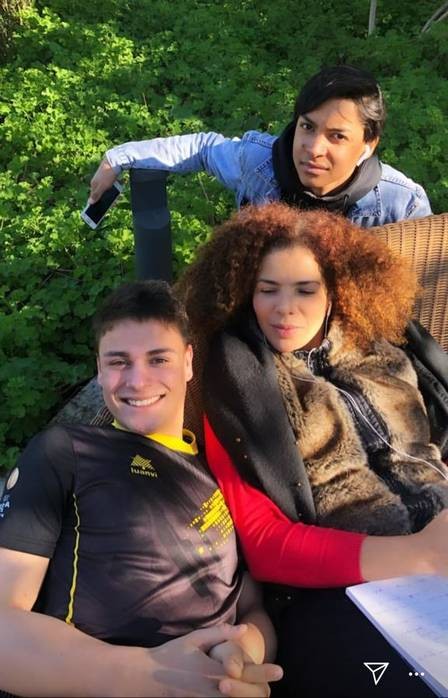 Vanessa da Mata com os filhos Felipe e Micael  (Foto: Reprodução/Instagram)