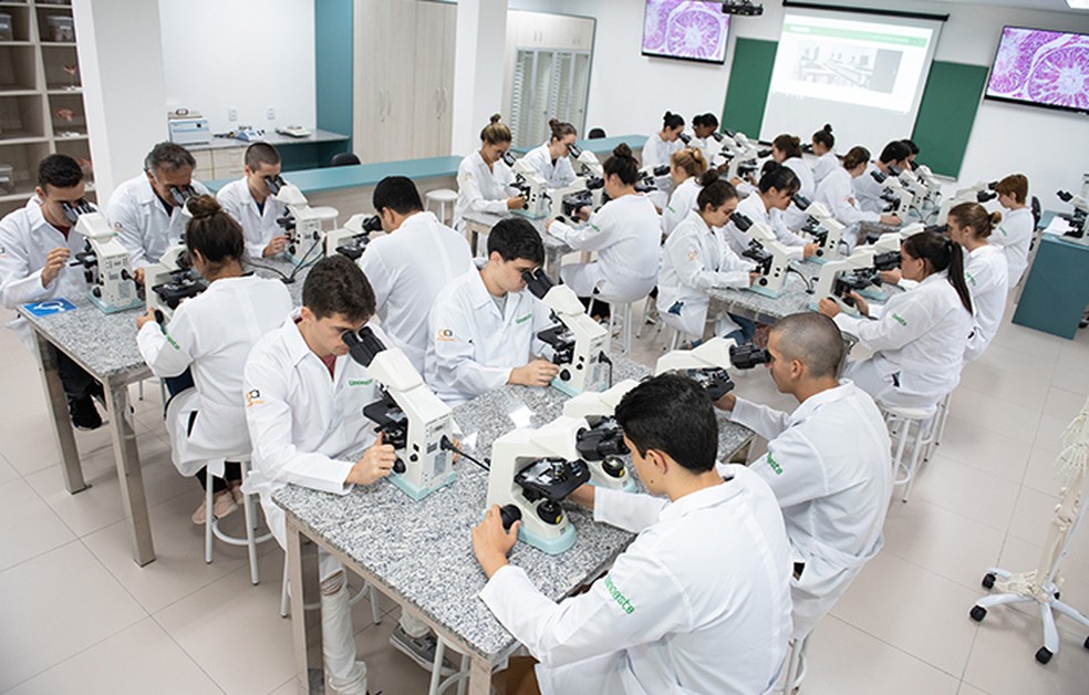 Laboratório da Faculdade de Medicina de Guarujá  — Foto: Marketing Unoeste