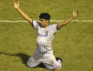 Gabriel Buru, atacante do Colatina (Foto: Carlos Jarjura)