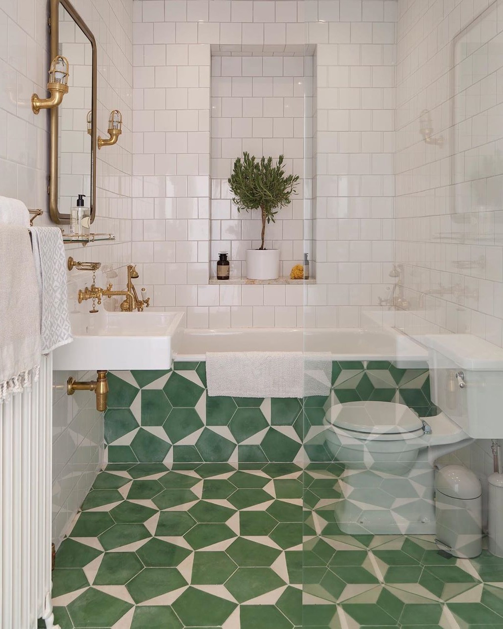 Mix de azulejos: 10 ideias para inovar na decoração do banheiro  (Foto: Divulgação)