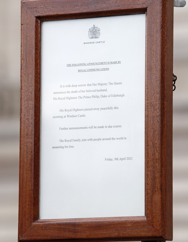 Paca no portão do Palácio de Buckinhgam anuncia a morte do Príncipe Philip  (Foto: Getty Images)
