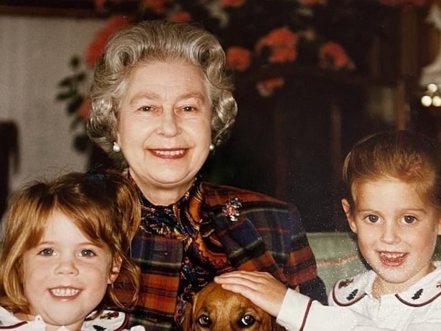 Princesas Beatrice e Eugenie lamentam morte da Rainha Elizabeth II (Foto: Reprodução/Instagram)