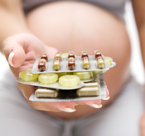Medicamentos na gravidez: tudo o que você precisa saber antes de usar
