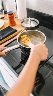 7 fogões de indução que cabem no bolso e dão show na cozinha