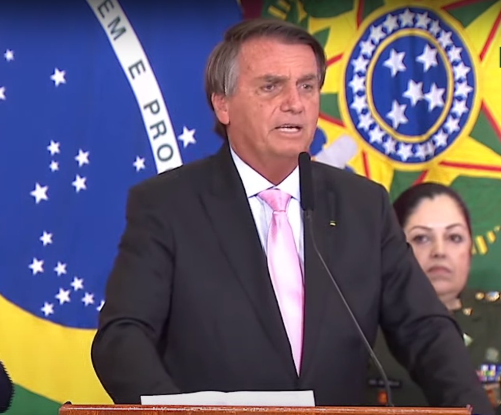 O presidente Jair Bolsonaro em discurso no Palácio do Planalto  — Foto: Reprodução/TV Brasil