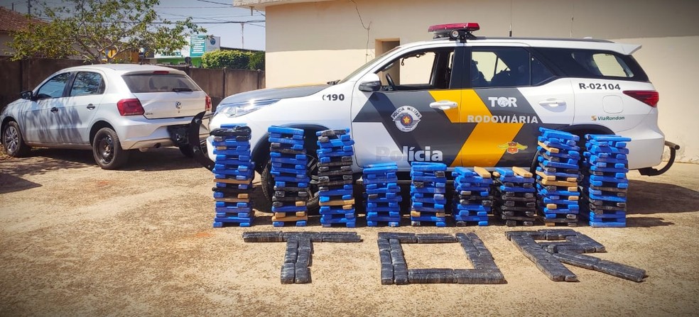 Homem é preso com mais de 300 kg de maconha em rodovia de Guarantã — Foto: J. Serafim/Divulgação