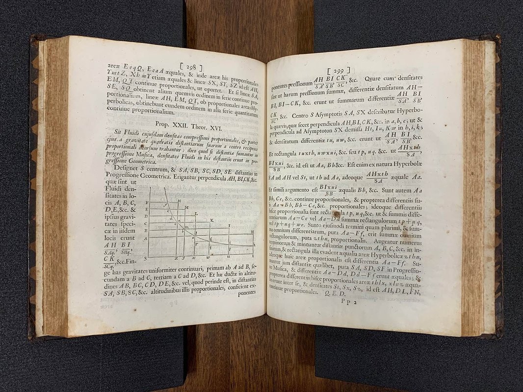 O livro foi escrito a pedido de Edmond Halley, um cientista inglês (Foto: Reprodução/Caltech)
