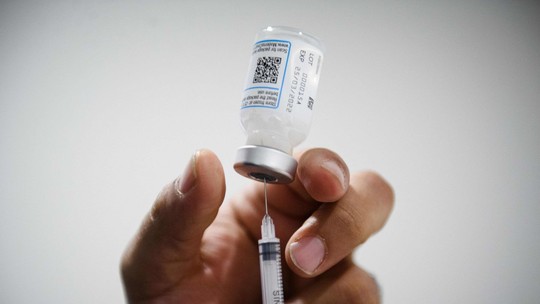 Covid: após suspeita, autoridades dos EUA afirmam não haver risco de derrame associado às novas vacinas