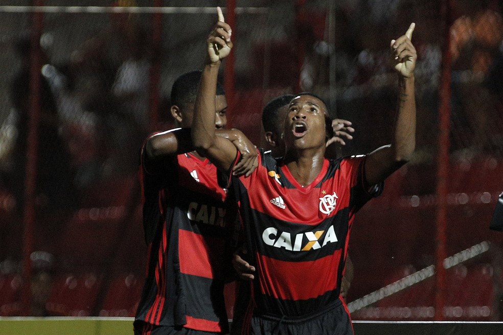 jovem Jean Lucas do Flamengo vai treinar com os profissionais a partir de janeiro do ano que vem: Fla se apresenta dia 14 no Ninho do Urubu (Foto: Agência Estado)