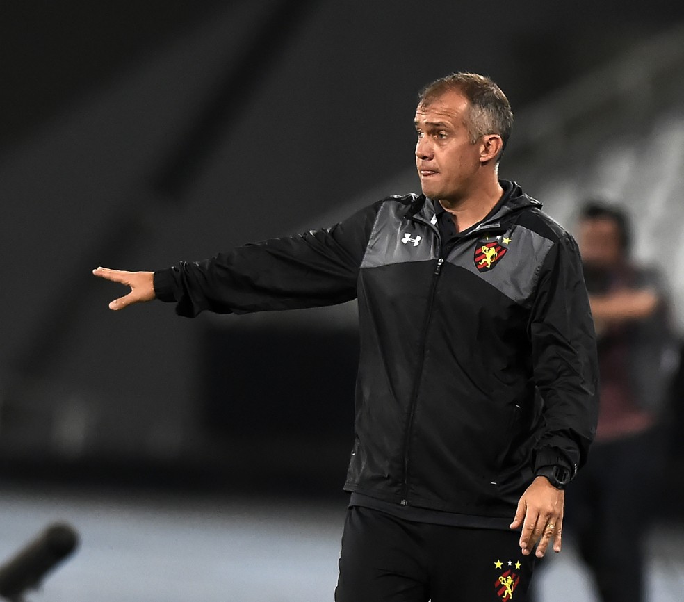 Eduardo Baptista disse que Sport se expÃ´s depois de levar o primeiro gol (Foto: AndrÃ© DurÃ£o/GloboEsporte.com)