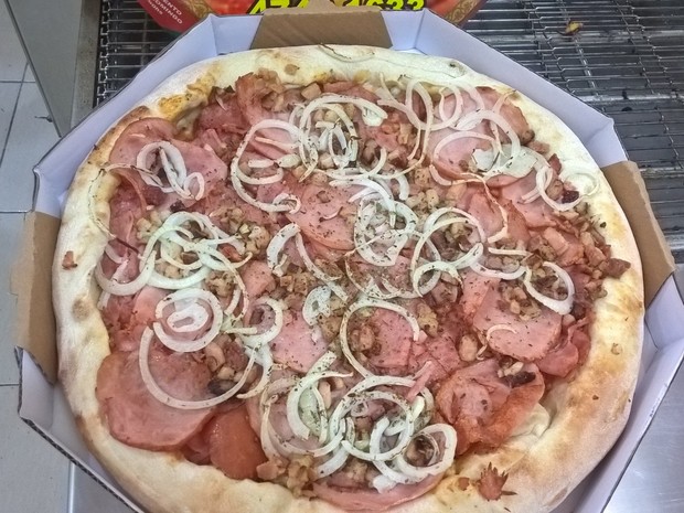 Pizza 'impeachment' leva lombo, calabresa, presunto, baicon e cebola (Foto: Francisco Almeida/ arquivo pessoal)