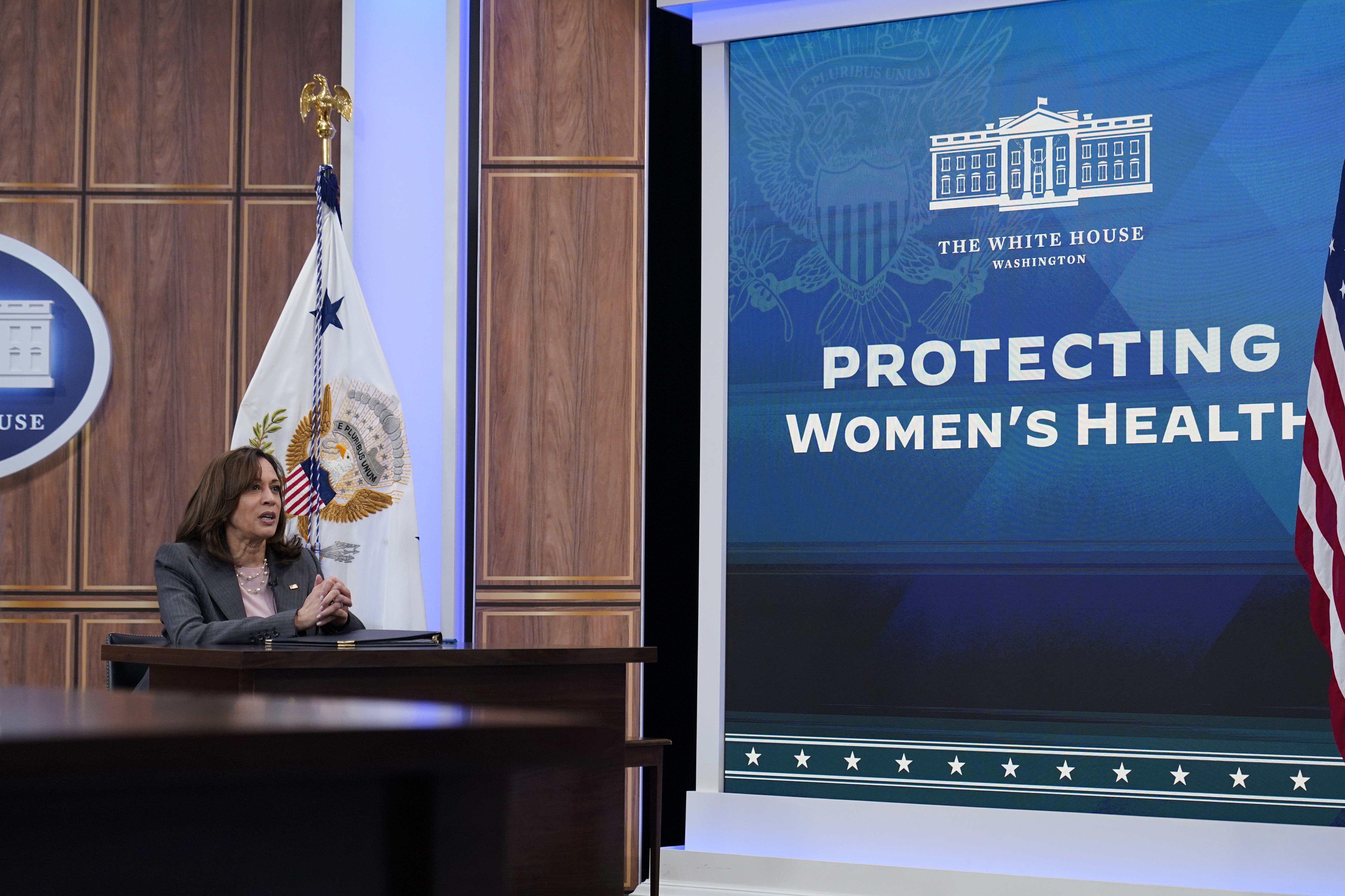 Kamala Harris defende direito ao aborto e pressiona Corte Suprema dos EUA, que ameaça derrubar lei
