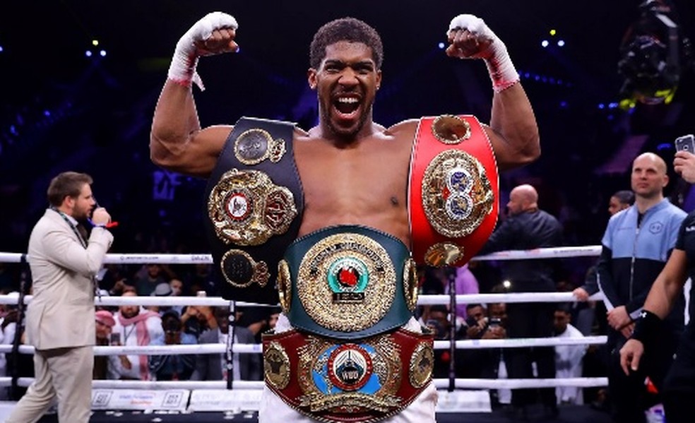 Tyson Fury confirma luta e promete "esmagar" Anthony Joshua | boxe | ge