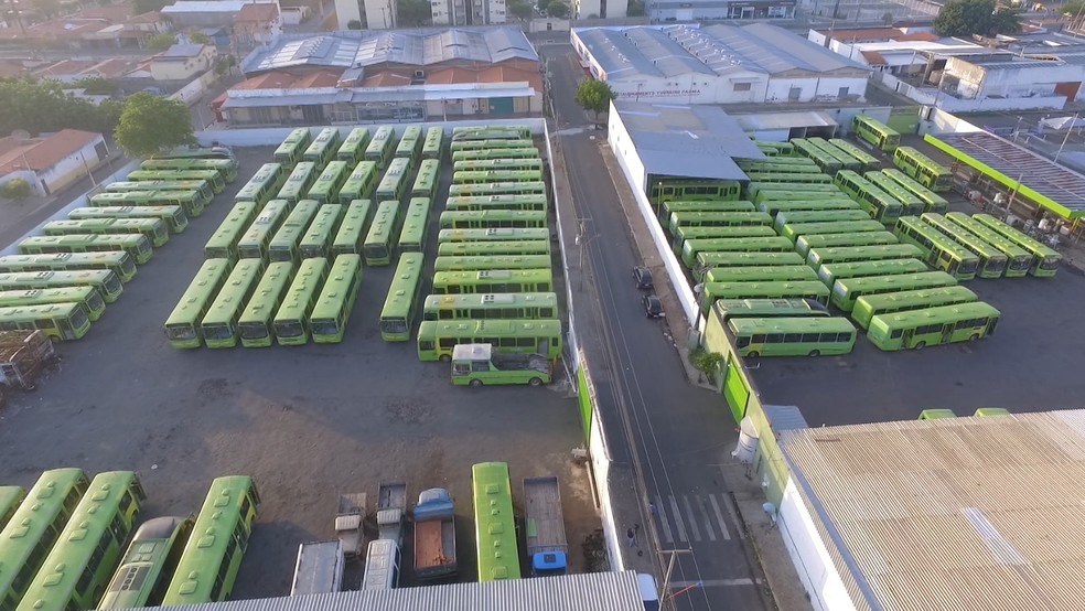Prefeitura assina acordo com empresas de ônibus; circulação normal dos ônibus em Teresina deve voltar na segunda (11) — Foto: Reprodução/TV Clube