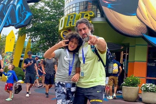 Marcos Mion e Suzana Gullo com os filhos em Orlando (Foto: Reprodução/Instagram)